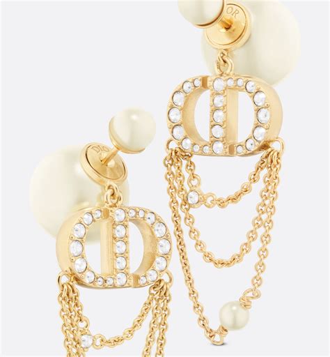 Les boucles d'oreilles tribales Dior 